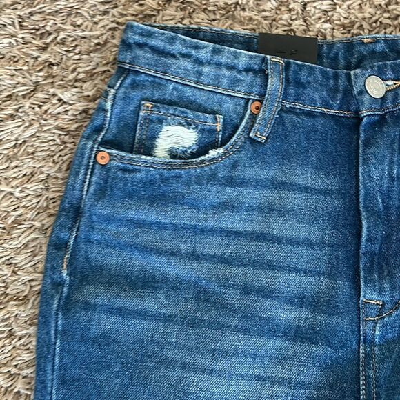 NWT Blank NYC The Cooper Straight Leg Jeans with Side Slit Size 26 - Picture 6 of 13